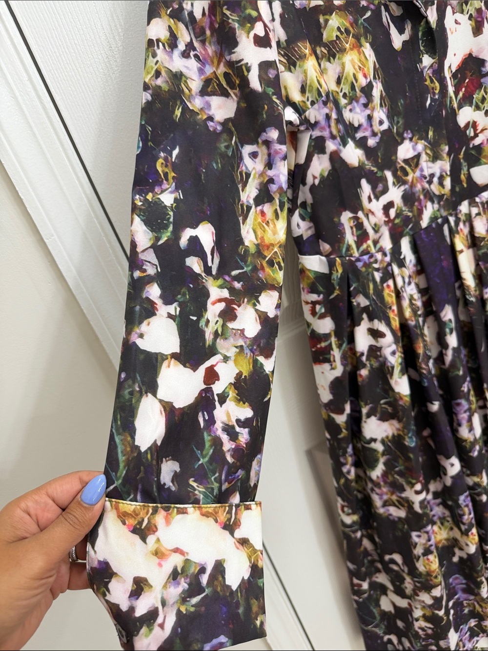 Black Floral Long-Sleeve Midi Dress with tags - Picture 5 of 10